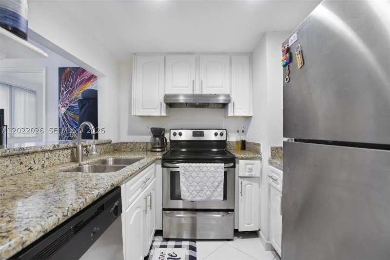 Condo for sale at Brickell Key Two 308