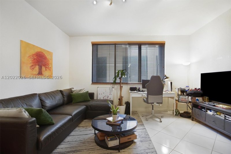 Condo for sale at Brickell Key Two 308