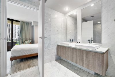 Comprar apartamento en SLS Lux Brickell 1004