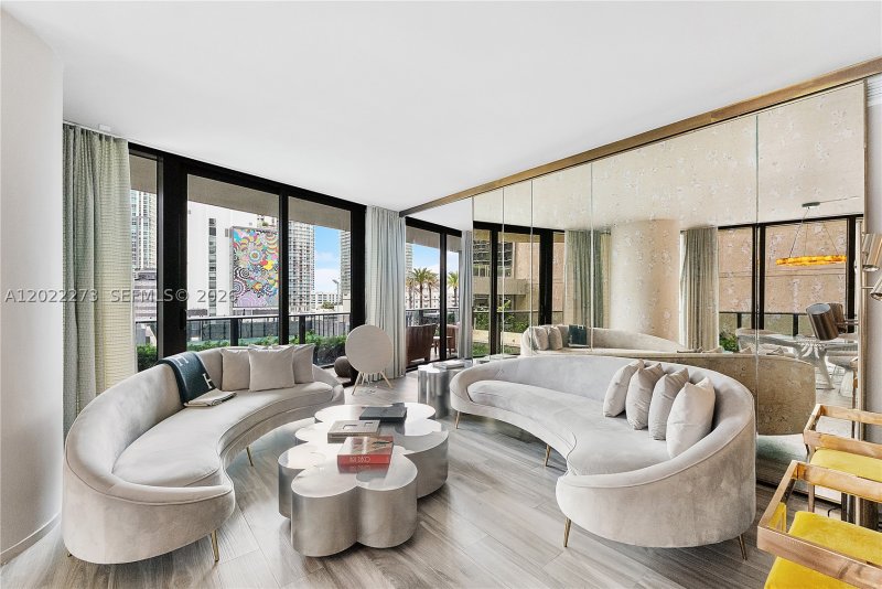 Comprar apartamento en SLS Lux Brickell 1004