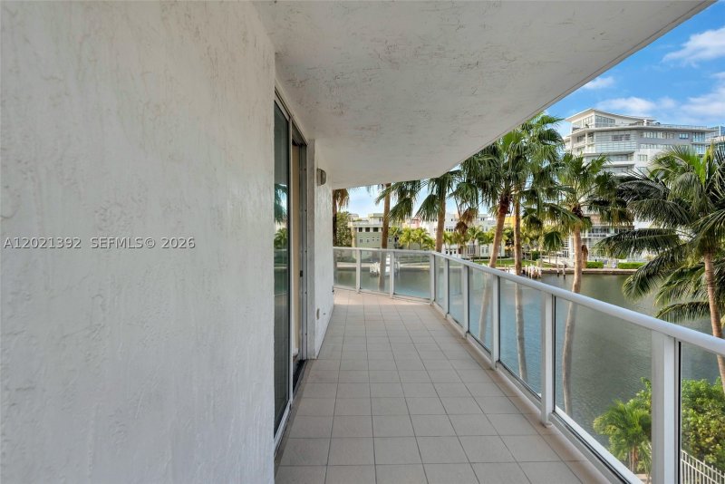 Condo for sale at Grandview 408