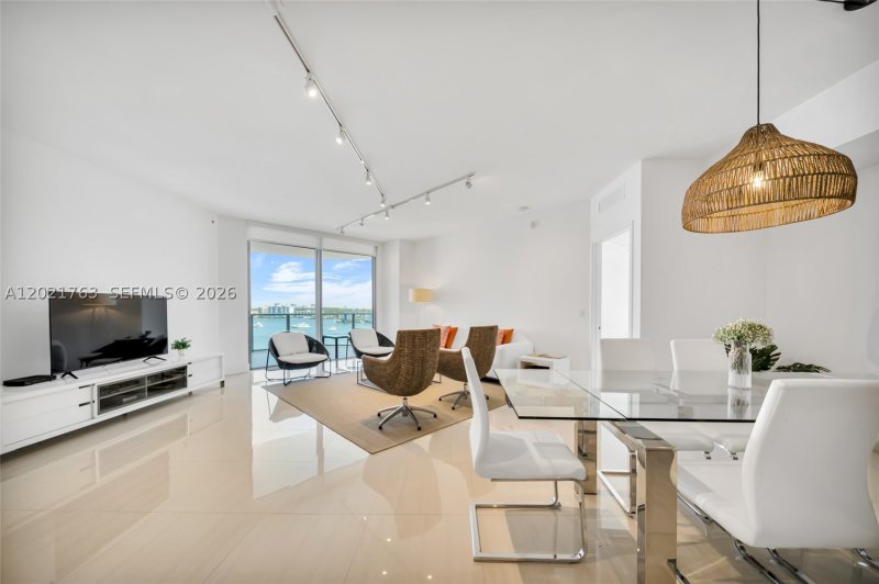 Condo for sale at Marina Palms Yacht Club 907