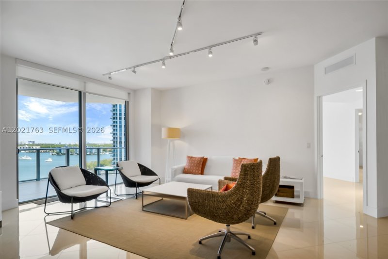 Condo for sale at Marina Palms Yacht Club 907