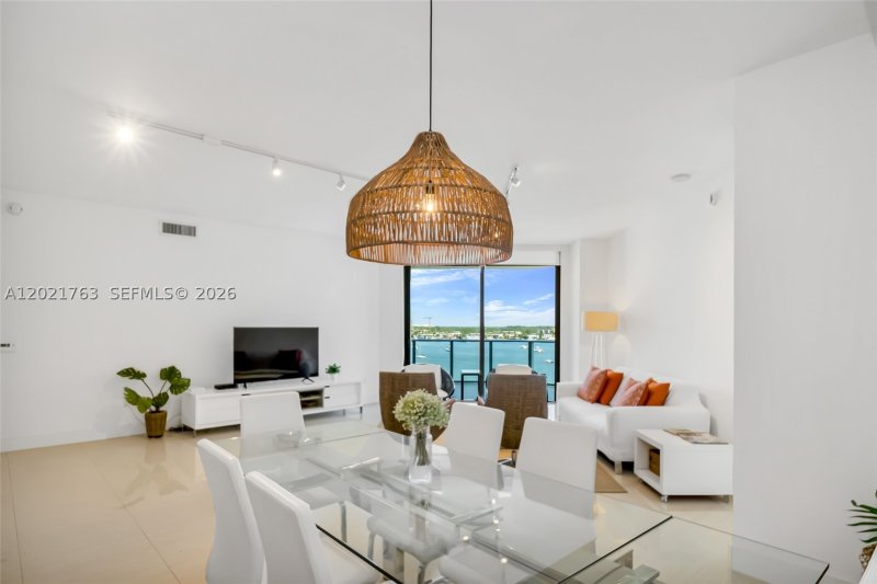 Condo for sale at Marina Palms Yacht Club 907