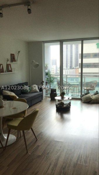 Apartment for rent at The Plaza Tower II 1503