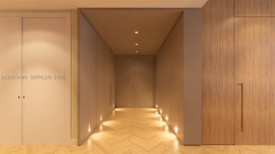 Comprar apartamento no Aston Martin Residences 1704