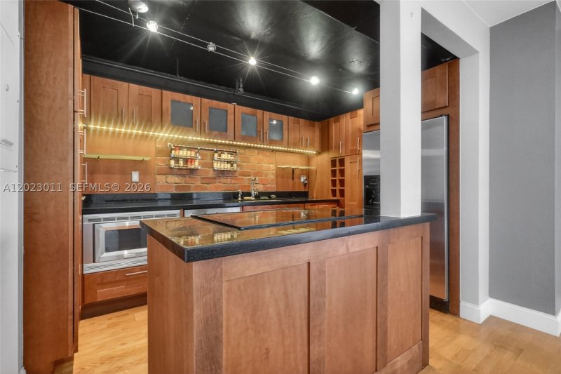 Condo for sale at Towers of Quayside 2 709