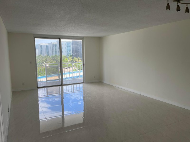 Apartment for rent at Imperial Towers 633