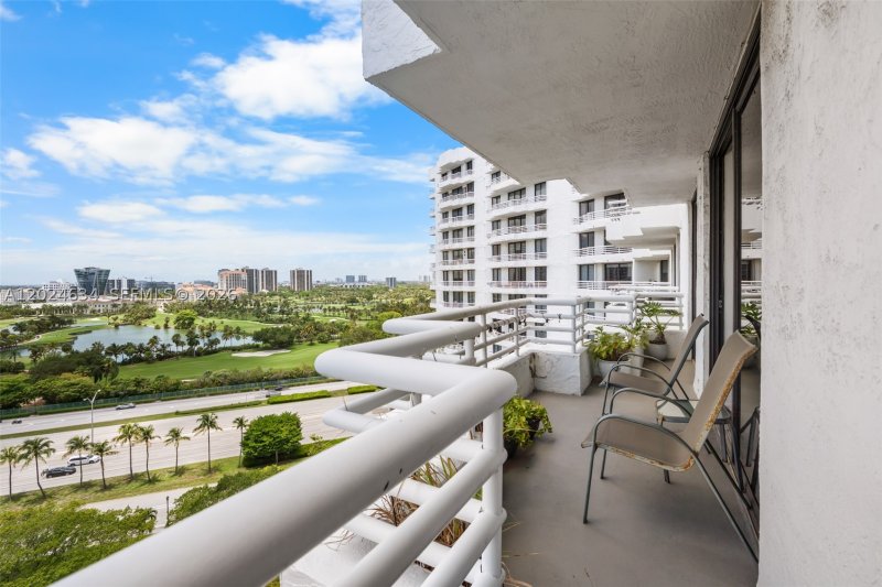 Condo for sale at Parc Central Aventura 1601