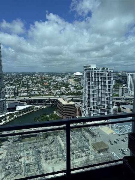 Comprar apartamento en Mint at Riverfront 3909