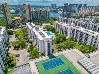 Aluguel de apartamento no Plaza of the Americas 417