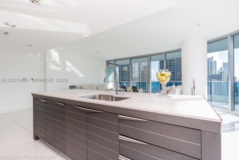 Comprar apartamento no Epic Miami 3102