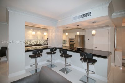 Balmoral Condo Apt #9W