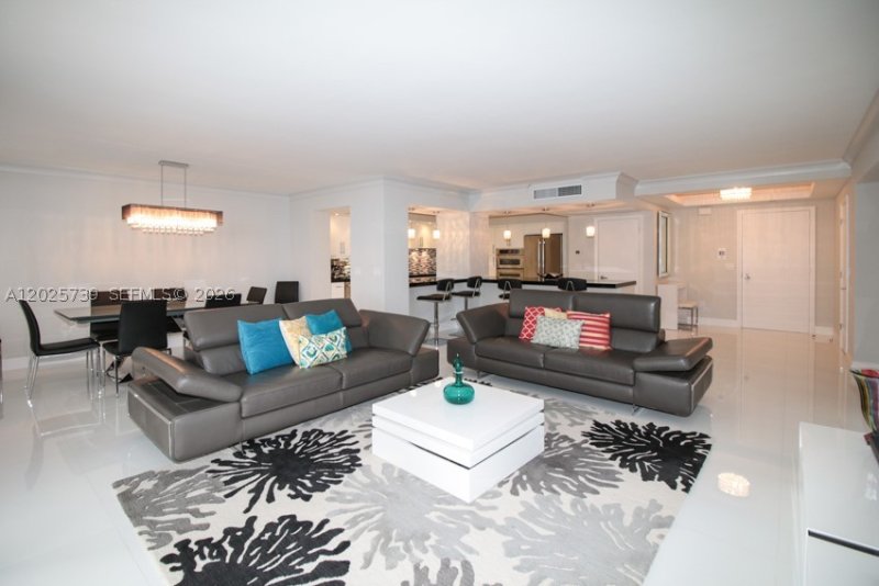 Apartment for rent at Balmoral Condo 9W