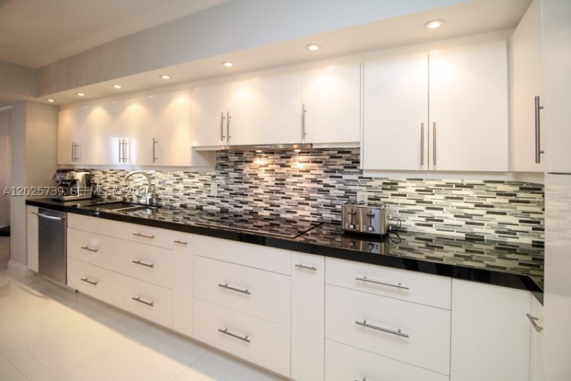Apartment for rent at Balmoral Condo 9W
