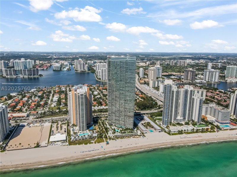 Condo for sale at Residences by Armani / Casa 3504