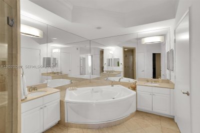 Alquiler de apartamento en Ocean Club Lake Villa Two 503