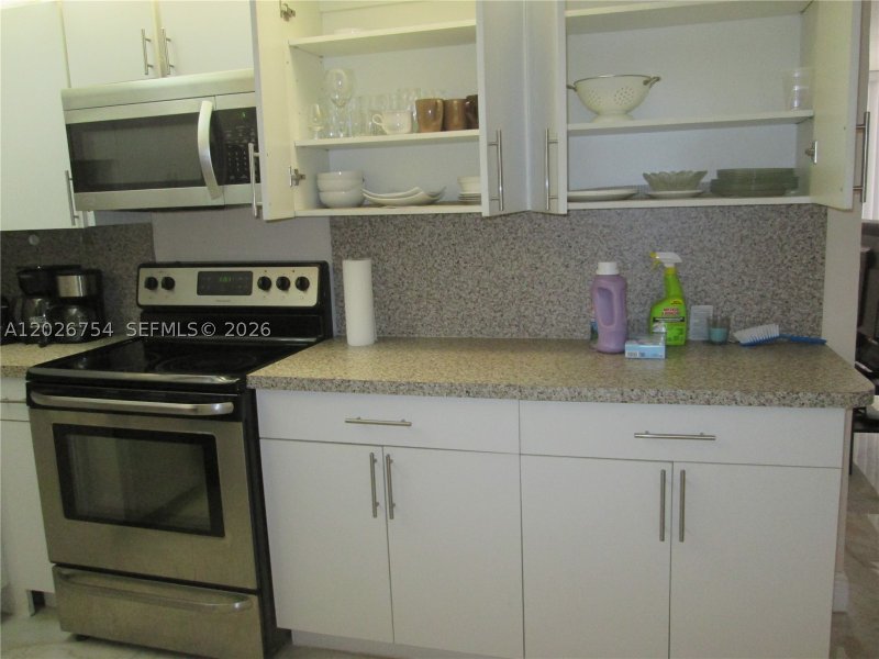 Alquiler de apartamento en Winston Towers 411