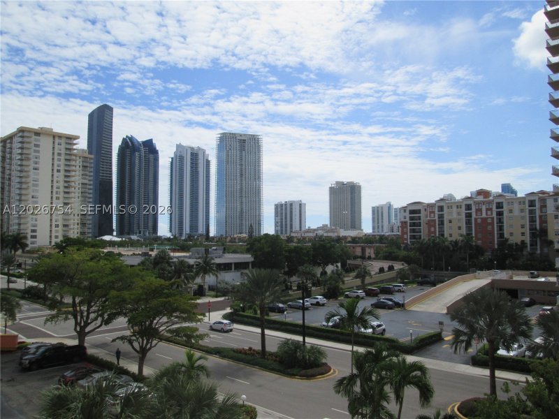 Alquiler de apartamento en Winston Towers 411