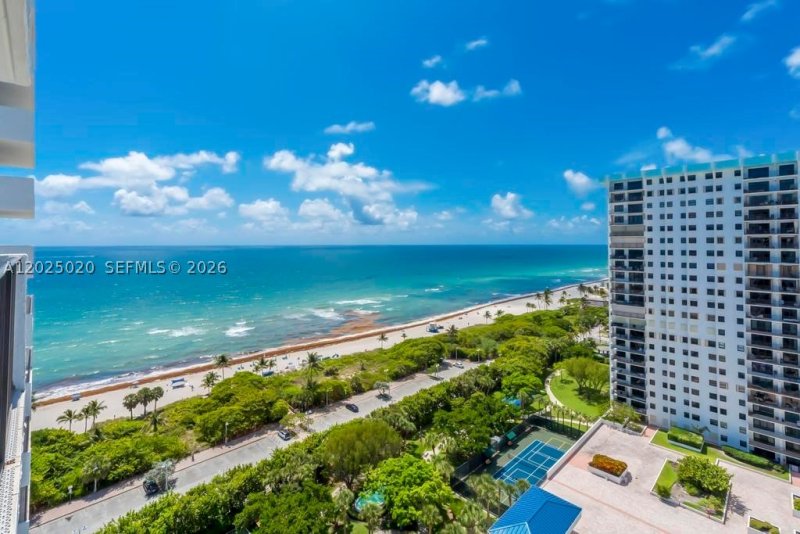 Condo for sale at The Summit 2003N