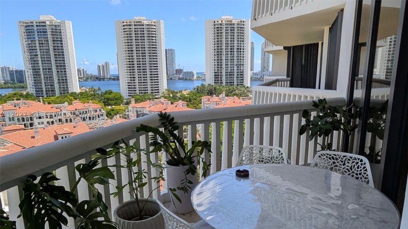 Property photo # 9