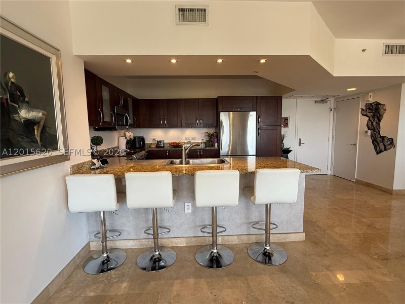 Condo for sale at Turnberry Village South 804