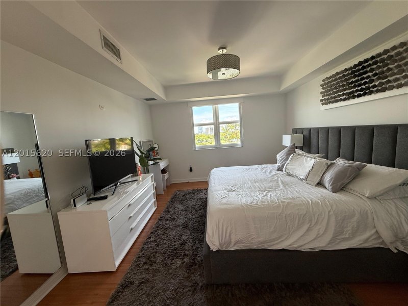 Condo for sale at Turnberry Village South 804