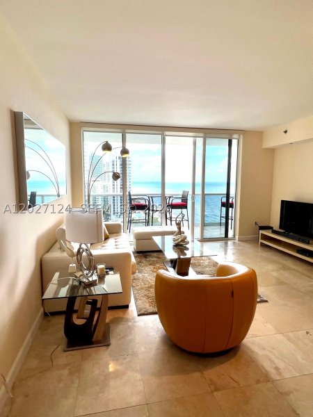 Alquiler de apartamento en Beach Club Two 1812