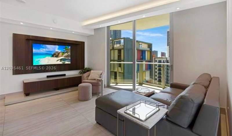 Condo for sale at Brickell Ten 809