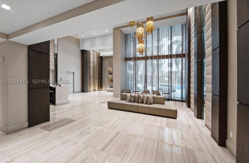 Condo for sale at Brickell Ten 809