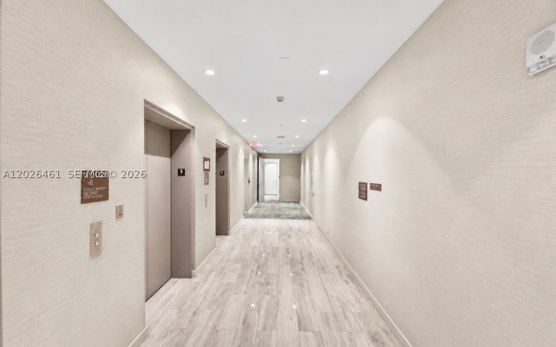 Condo for sale at Brickell Ten 809