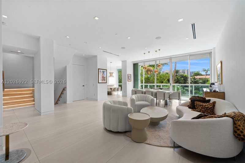 Condo for sale at Oceania 5 TH-8