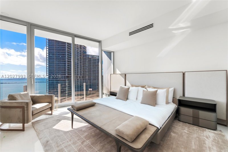 Condo for sale at Aston Martin Residences 3905W