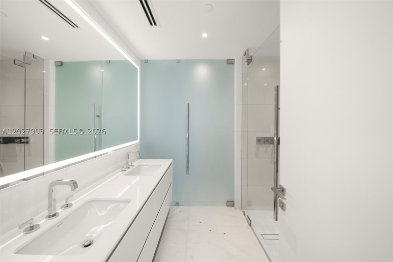 Condo for sale at Aston Martin Residences 3905W