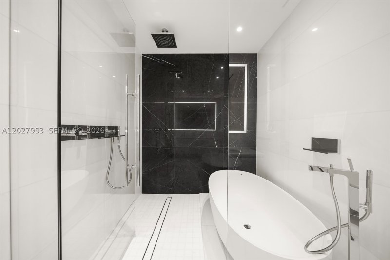 Condo for sale at Aston Martin Residences 3905W