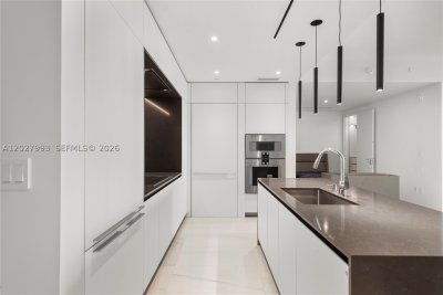 Comprar apartamento no Aston Martin Residences 3905W