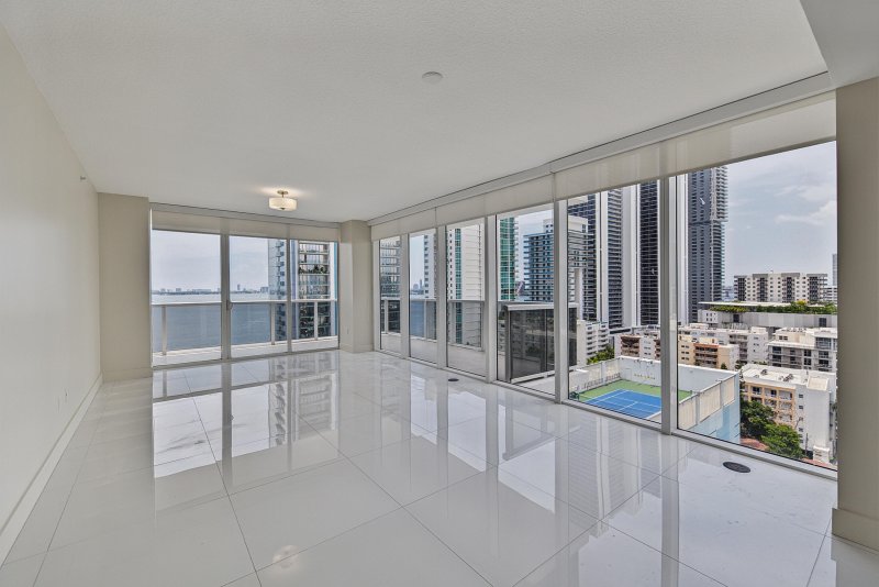 Apartment for rent at Bay House 1605