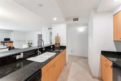 Aluguel de apartamento no The Collins Condo 607