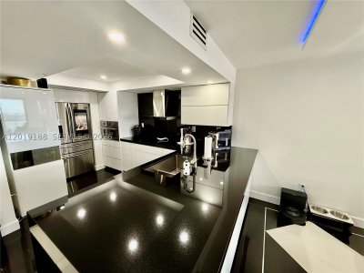 Comprar apartamento en The Venetia 15H