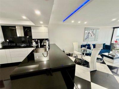 Comprar apartamento en The Venetia 15H