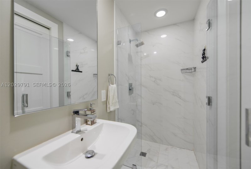 Apartment for rent at SLS Lux Brickell 3706