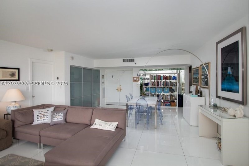 Apartment for rent at Nine Island Avenue 1111
