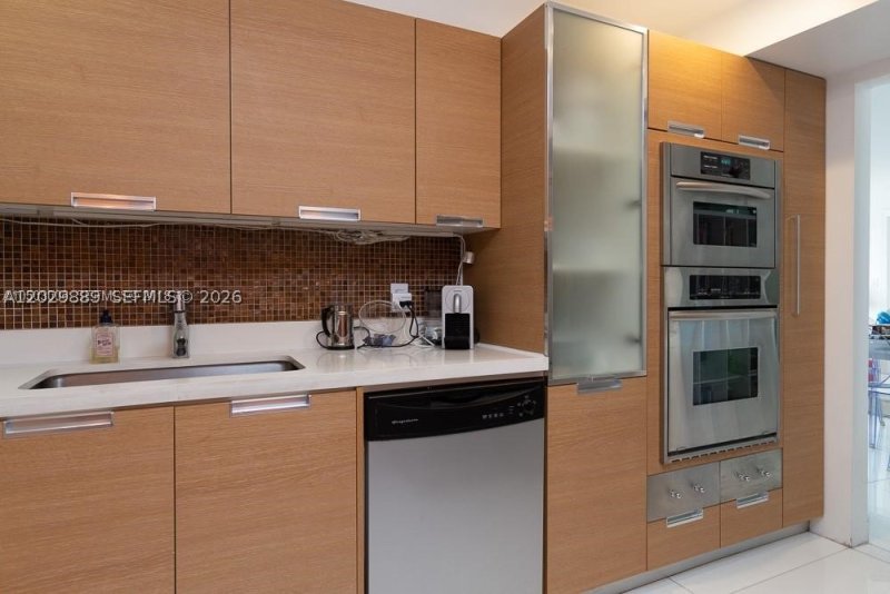 Apartment for rent at Nine Island Avenue 1111