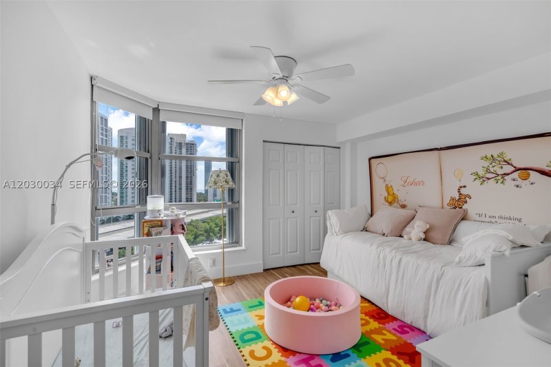 Condo for sale at Mystic Pointe 400 1205