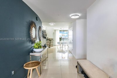 Comprar apartamento en Eloquence on the Bay 1604 + DEN
