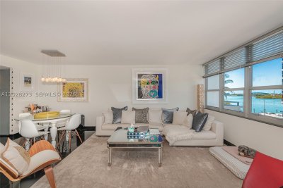 Aluguel de apartamento no Costa Brava 409
