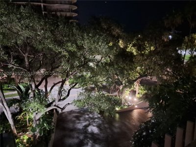 Comprar apartamento no Yacht Harbour 4A