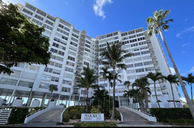Apartment for rent at Majorca Towers Ph10