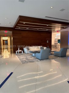 Comprar apartamento en Parque Towers at St. Tropez 5-2002