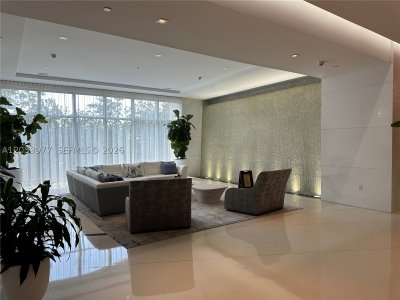 Comprar apartamento en Parque Towers at St. Tropez 5-2002